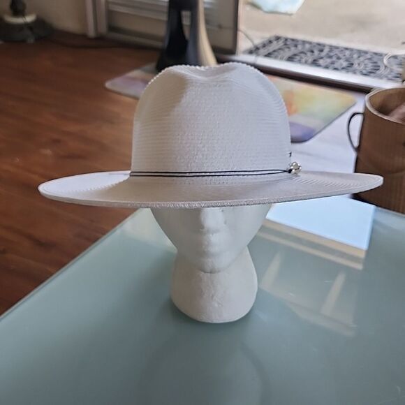 C.C Hat - Picture 4 of 8